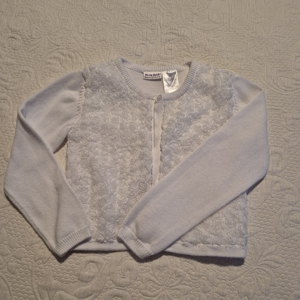 Blueberi Boulevard size 7/8 white cardigan, front is tulle rosettes, GUC